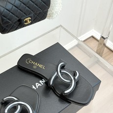 CHANE* |小香26S新品大双C镂空拖鞋通透肌理自带轻奢气韵经典双C镌刻品牌底蕴镂空剪裁勾勒灵动轮廓 CHANE* |小香26S新品大双C镂空拖鞋通透肌理自带轻奢气韵经典双C镌刻品牌底蕴镂空剪裁勾勒灵动轮廓