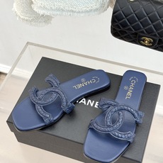 CHANE* |小香26S新品大双C镂空拖鞋通透肌理自带轻奢气韵经典双C镌刻品牌底蕴镂空剪裁勾勒灵动轮廓 CHANE* |小香26S新品大双C镂空拖鞋通透肌理自带轻奢气韵经典双C镌刻品牌底蕴镂空剪裁勾勒灵动轮廓