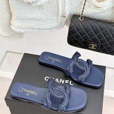 CHANE* |小香26S新品大双C镂空拖鞋通透肌理自带轻奢气韵经典双C镌刻品牌底蕴镂空剪裁勾勒灵动轮廓 CHANE* |小香26S新品大双C镂空拖鞋通透肌理自带轻奢气韵经典双C镌刻品牌底蕴镂空剪裁勾勒灵动轮廓