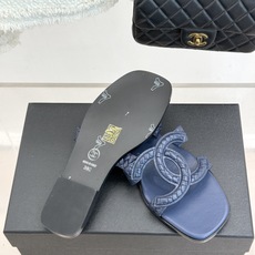 CHANE* |小香26S新品大双C镂空拖鞋通透肌理自带轻奢气韵经典双C镌刻品牌底蕴镂空剪裁勾勒灵动轮廓 CHANE* |小香26S新品大双C镂空拖鞋通透肌理自带轻奢气韵经典双C镌刻品牌底蕴镂空剪裁勾勒灵动轮廓