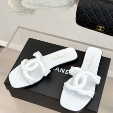 CHANE* |小香26S新品大双C镂空拖鞋通透肌理自带轻奢气韵经典双C镌刻品牌底蕴镂空剪裁勾勒灵动轮廓 CHANE* |小香26S新品大双C镂空拖鞋通透肌理自带轻奢气韵经典双C镌刻品牌底蕴镂空剪裁勾勒灵动轮廓