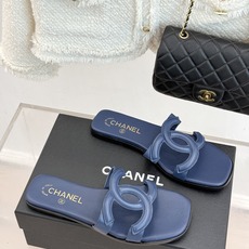 CHANE* |小香26S新品大双C镂空拖鞋通透肌理自带轻奢气韵经典双C镌刻品牌底蕴镂空剪裁勾勒灵动轮廓 CHANE* |小香26S新品大双C镂空拖鞋通透肌理自带轻奢气韵经典双C镌刻品牌底蕴镂空剪裁勾勒灵动轮廓