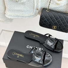 CHANE* |小香26S新品大双C镂空拖鞋通透肌理自带轻奢气韵经典双C镌刻品牌底蕴镂空剪裁勾勒灵动轮廓 CHANE* |小香26S新品大双C镂空拖鞋通透肌理自带轻奢气韵经典双C镌刻品牌底蕴镂空剪裁勾勒灵动轮廓