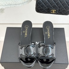 高跟CHANE* |小香26S新品大双C镂空拖鞋通透肌理自带轻奢气韵经典双C镌刻品牌底蕴镂空剪裁勾勒灵动 高跟CHANE* |小香26S新品大双C镂空拖鞋通透肌理自带轻奢气韵经典双C镌刻品牌底蕴镂空剪裁勾勒灵动