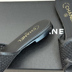 CHANE* |小香26S新品大双C镂空拖鞋通透肌理自带轻奢气韵经典双C镌刻品牌底蕴镂空剪裁勾勒灵动轮廓 CHANE* |小香26S新品大双C镂空拖鞋通透肌理自带轻奢气韵经典双C镌刻品牌底蕴镂空剪裁勾勒灵动轮廓