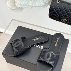 CHANE* |小香26S新品大双C镂空拖鞋通透肌理自带轻奢气韵经典双C镌刻品牌底蕴镂空剪裁勾勒灵动轮廓 CHANE* |小香26S新品大双C镂空拖鞋通透肌理自带轻奢气韵经典双C镌刻品牌底蕴镂空剪裁勾勒灵动轮廓