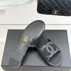CHANE* |小香26S新品大双C镂空拖鞋通透肌理自带轻奢气韵经典双C镌刻品牌底蕴镂空剪裁勾勒灵动轮廓 CHANE* |小香26S新品大双C镂空拖鞋通透肌理自带轻奢气韵经典双C镌刻品牌底蕴镂空剪裁勾勒灵动轮廓