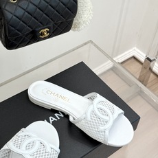 CHANE* |小香26S新品大双C镂空拖鞋通透肌理自带轻奢气韵经典双C镌刻品牌底蕴镂空剪裁勾勒灵动轮廓 CHANE* |小香26S新品大双C镂空拖鞋通透肌理自带轻奢气韵经典双C镌刻品牌底蕴镂空剪裁勾勒灵动轮廓