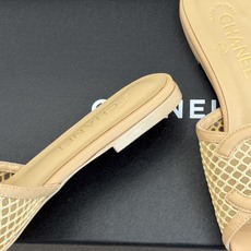 CHANE* |小香26S新品大双C镂空拖鞋通透肌理自带轻奢气韵经典双C镌刻品牌底蕴镂空剪裁勾勒灵动轮廓 CHANE* |小香26S新品大双C镂空拖鞋通透肌理自带轻奢气韵经典双C镌刻品牌底蕴镂空剪裁勾勒灵动轮廓