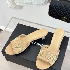高跟CHANE* |小香26S新品大双C镂空拖鞋通透肌理自带轻奢气韵经典双C镌刻品牌底蕴镂空剪裁勾勒灵动 高跟CHANE* |小香26S新品大双C镂空拖鞋通透肌理自带轻奢气韵经典双C镌刻品牌底蕴镂空剪裁勾勒灵动