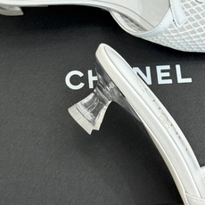 高跟CHANE* |小香26S新品大双C镂空拖鞋通透肌理自带轻奢气韵经典双C镌刻品牌底蕴镂空剪裁勾勒灵动 高跟CHANE* |小香26S新品大双C镂空拖鞋通透肌理自带轻奢气韵经典双C镌刻品牌底蕴镂空剪裁勾勒灵动