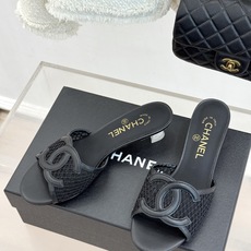 高跟CHANE* |小香26S新品大双C镂空拖鞋通透肌理自带轻奢气韵经典双C镌刻品牌底蕴镂空剪裁勾勒灵动 高跟CHANE* |小香26S新品大双C镂空拖鞋通透肌理自带轻奢气韵经典双C镌刻品牌底蕴镂空剪裁勾勒灵动