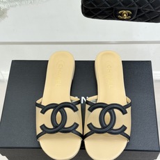 CHANE* |小香26S新品大双C镂空拖鞋通透肌理自带轻奢气韵经典双C镌刻品牌底蕴镂空剪裁勾勒灵动轮廓 CHANE* |小香26S新品大双C镂空拖鞋通透肌理自带轻奢气韵经典双C镌刻品牌底蕴镂空剪裁勾勒灵动轮廓
