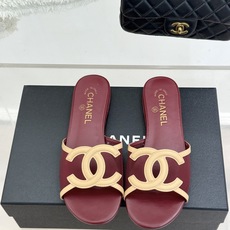 CHANE* |小香26S新品大双C镂空拖鞋通透肌理自带轻奢气韵经典双C镌刻品牌底蕴镂空剪裁勾勒灵动轮廓 CHANE* |小香26S新品大双C镂空拖鞋通透肌理自带轻奢气韵经典双C镌刻品牌底蕴镂空剪裁勾勒灵动轮廓