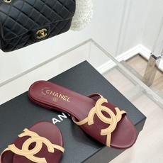 CHANE* |小香26S新品大双C镂空拖鞋通透肌理自带轻奢气韵经典双C镌刻品牌底蕴镂空剪裁勾勒灵动轮廓 CHANE* |小香26S新品大双C镂空拖鞋通透肌理自带轻奢气韵经典双C镌刻品牌底蕴镂空剪裁勾勒灵动轮廓