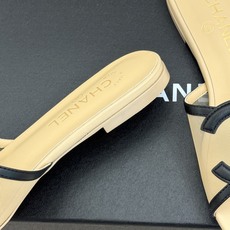CHANE* |小香26S新品大双C镂空拖鞋通透肌理自带轻奢气韵经典双C镌刻品牌底蕴镂空剪裁勾勒灵动轮廓 CHANE* |小香26S新品大双C镂空拖鞋通透肌理自带轻奢气韵经典双C镌刻品牌底蕴镂空剪裁勾勒灵动轮廓
