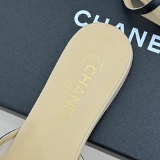 CHANE* |小香26S新品大双C镂空拖鞋通透肌理自带轻奢气韵经典双C镌刻品牌底蕴镂空剪裁勾勒灵动轮廓 CHANE* |小香26S新品大双C镂空拖鞋通透肌理自带轻奢气韵经典双C镌刻品牌底蕴镂空剪裁勾勒灵动轮廓