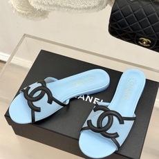CHANE* |小香26S新品大双C镂空拖鞋通透肌理自带轻奢气韵经典双C镌刻品牌底蕴镂空剪裁勾勒灵动轮廓 CHANE* |小香26S新品大双C镂空拖鞋通透肌理自带轻奢气韵经典双C镌刻品牌底蕴镂空剪裁勾勒灵动轮廓