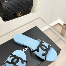 CHANE* |小香26S新品大双C镂空拖鞋通透肌理自带轻奢气韵经典双C镌刻品牌底蕴镂空剪裁勾勒灵动轮廓 CHANE* |小香26S新品大双C镂空拖鞋通透肌理自带轻奢气韵经典双C镌刻品牌底蕴镂空剪裁勾勒灵动轮廓