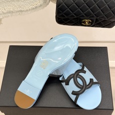CHANE* |小香26S新品大双C镂空拖鞋通透肌理自带轻奢气韵经典双C镌刻品牌底蕴镂空剪裁勾勒灵动轮廓 CHANE* |小香26S新品大双C镂空拖鞋通透肌理自带轻奢气韵经典双C镌刻品牌底蕴镂空剪裁勾勒灵动轮廓
