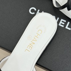 CHANE* |小香26S新品大双C镂空拖鞋通透肌理自带轻奢气韵经典双C镌刻品牌底蕴镂空剪裁勾勒灵动轮廓 CHANE* |小香26S新品大双C镂空拖鞋通透肌理自带轻奢气韵经典双C镌刻品牌底蕴镂空剪裁勾勒灵动轮廓