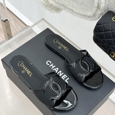 CHANE* |小香26S新品大双C镂空拖鞋通透肌理自带轻奢气韵经典双C镌刻品牌底蕴镂空剪裁勾勒灵动轮廓 CHANE* |小香26S新品大双C镂空拖鞋通透肌理自带轻奢气韵经典双C镌刻品牌底蕴镂空剪裁勾勒灵动轮廓