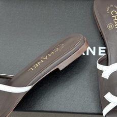CHANE* |小香26S新品大双C镂空拖鞋通透肌理自带轻奢气韵经典双C镌刻品牌底蕴镂空剪裁勾勒灵动轮廓 CHANE* |小香26S新品大双C镂空拖鞋通透肌理自带轻奢气韵经典双C镌刻品牌底蕴镂空剪裁勾勒灵动轮廓