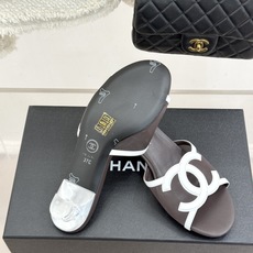 高跟CHANE* |小香26S新品大双C镂空拖鞋通透肌理自带轻奢气韵经典双C镌刻品牌底蕴镂空剪裁勾勒灵动 高跟CHANE* |小香26S新品大双C镂空拖鞋通透肌理自带轻奢气韵经典双C镌刻品牌底蕴镂空剪裁勾勒灵动