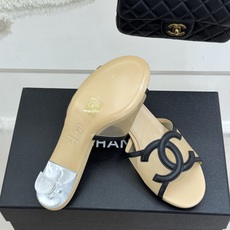 高跟CHANE* |小香26S新品大双C镂空拖鞋通透肌理自带轻奢气韵经典双C镌刻品牌底蕴镂空剪裁勾勒灵动 高跟CHANE* |小香26S新品大双C镂空拖鞋通透肌理自带轻奢气韵经典双C镌刻品牌底蕴镂空剪裁勾勒灵动