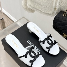 高跟CHANE* |小香26S新品大双C镂空拖鞋通透肌理自带轻奢气韵经典双C镌刻品牌底蕴镂空剪裁勾勒灵动 高跟CHANE* |小香26S新品大双C镂空拖鞋通透肌理自带轻奢气韵经典双C镌刻品牌底蕴镂空剪裁勾勒灵动