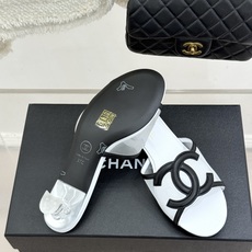高跟CHANE* |小香26S新品大双C镂空拖鞋通透肌理自带轻奢气韵经典双C镌刻品牌底蕴镂空剪裁勾勒灵动 高跟CHANE* |小香26S新品大双C镂空拖鞋通透肌理自带轻奢气韵经典双C镌刻品牌底蕴镂空剪裁勾勒灵动