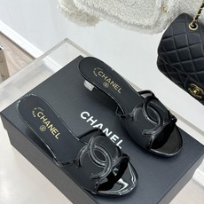 高跟CHANE* |小香26S新品大双C镂空拖鞋通透肌理自带轻奢气韵经典双C镌刻品牌底蕴镂空剪裁勾勒灵动 高跟CHANE* |小香26S新品大双C镂空拖鞋通透肌理自带轻奢气韵经典双C镌刻品牌底蕴镂空剪裁勾勒灵动