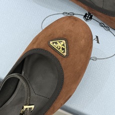 (原版飞机盒+10)Prada/普拉达26WF新品三角标玛丽珍鞋复古优雅 重塑摩登气质标志性珐琅三角徽标 (原版飞机盒+10)Prada/普拉达26WF新品三角标玛丽珍鞋复古优雅 重塑摩登气质标志性珐琅三角徽标
