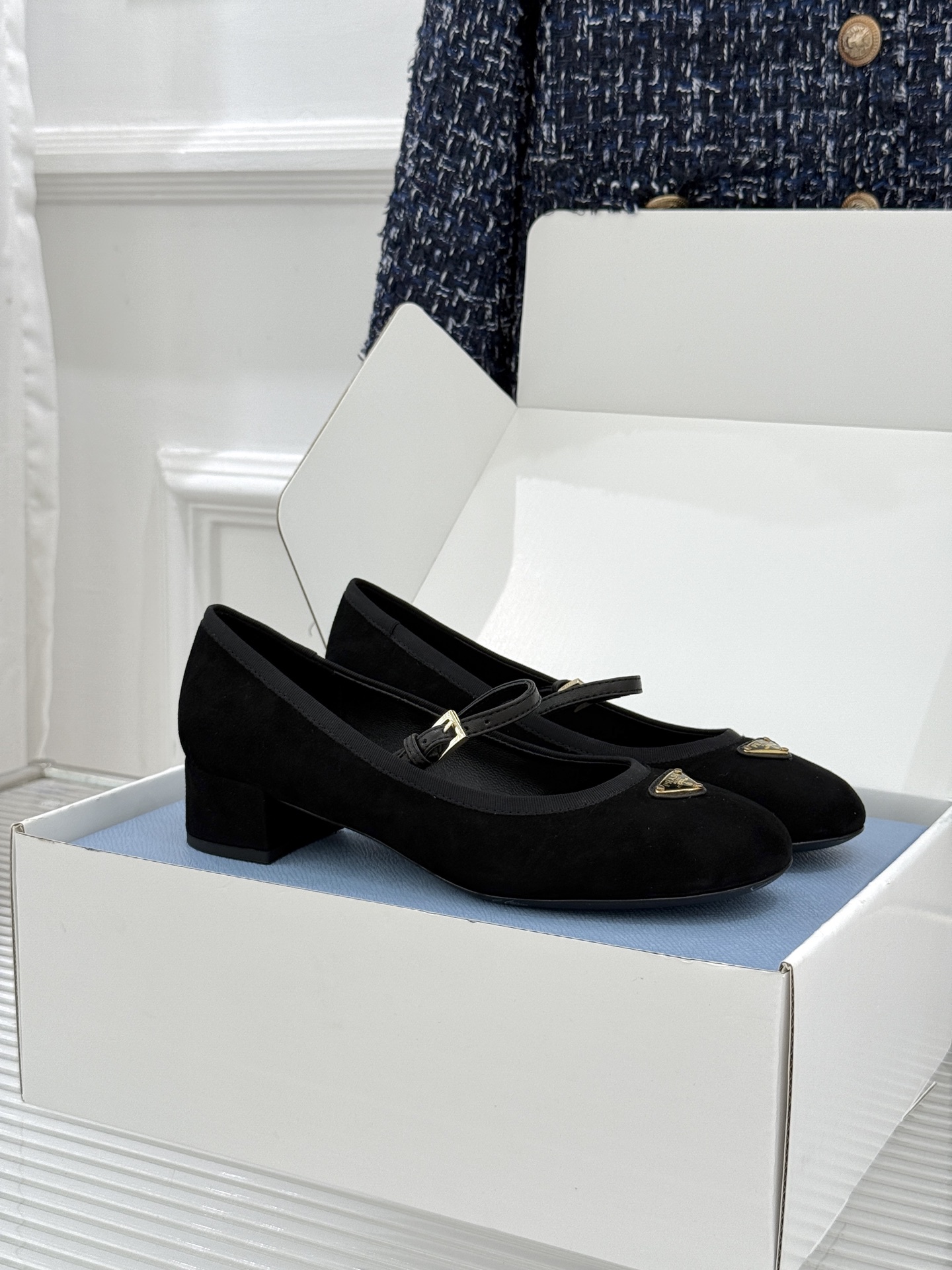 （原版飞机盒＋10）Prada/普拉达26WF新品三角标玛丽珍鞋复古优雅 重塑摩登气质标志性珐琅三角徽标