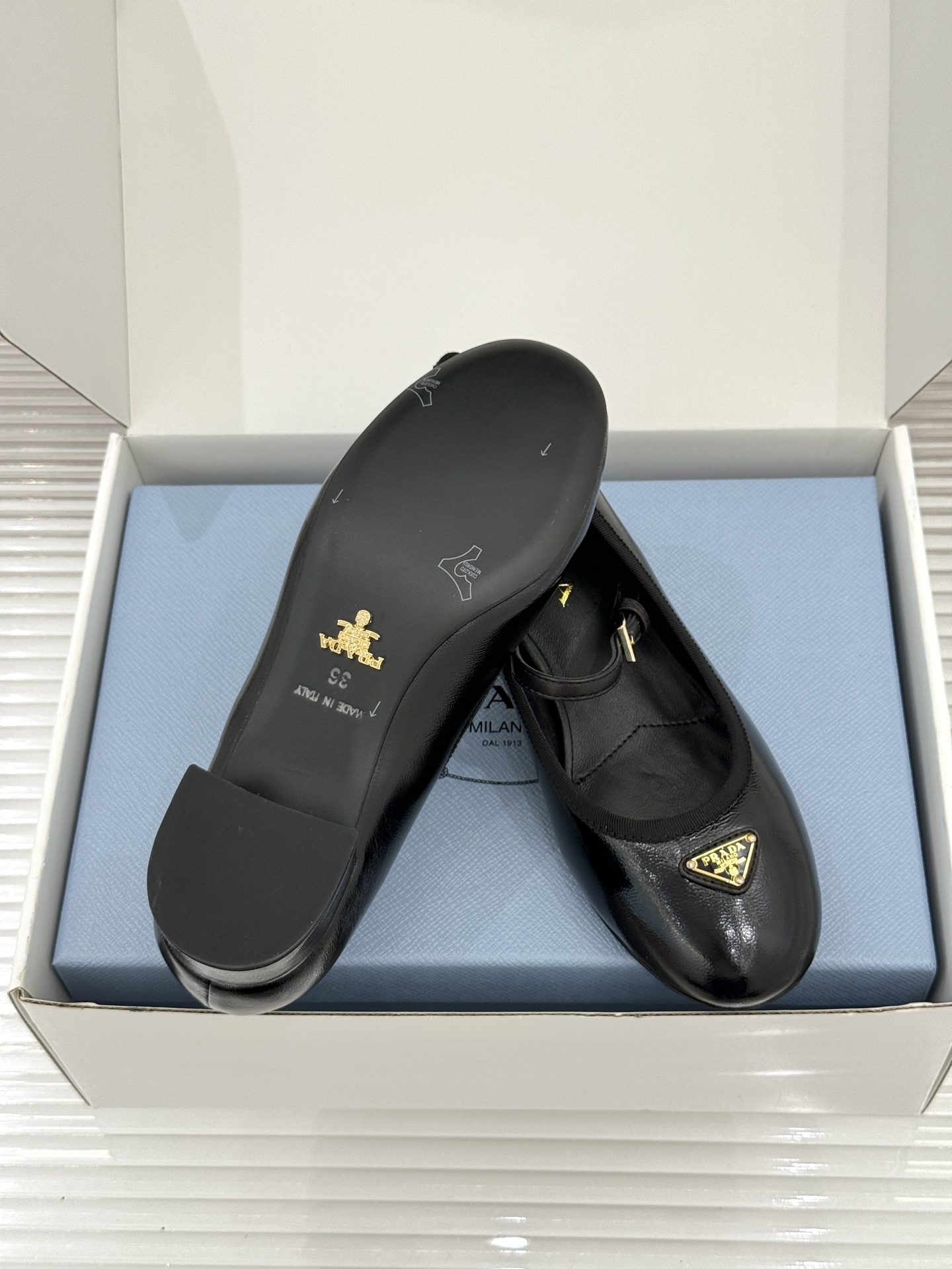 （原版飞机盒＋10）Prada/普拉达26WF新品三角标玛丽珍鞋复古优雅 重塑摩登气质标志性珐琅三角徽标
