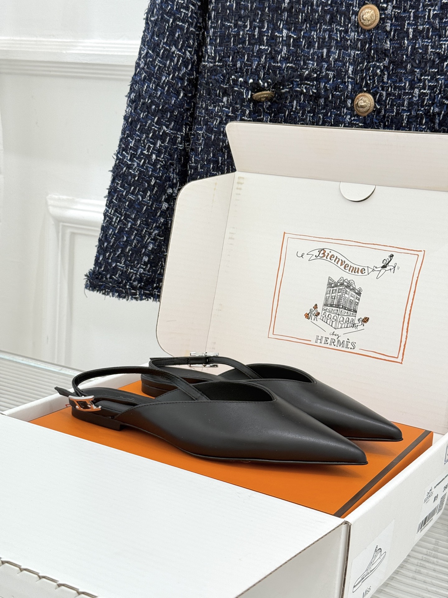 Hermès/爱马仕26WF新品双H扣V口尖头后空平底高跟凉鞋 双H金扣镌刻品牌基因V口剪裁悄悄修饰腿型