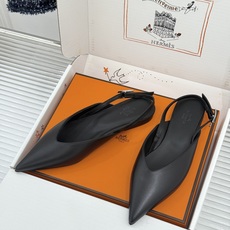 Hermès/爱马仕26WF新品双H扣V口尖头后空平底高跟凉鞋 双H金扣镌刻品牌基因V口剪裁悄悄修饰腿型 Hermès/爱马仕26WF新品双H扣V口尖头后空平底高跟凉鞋 双H金扣镌刻品牌基因V口剪裁悄悄修饰腿型
