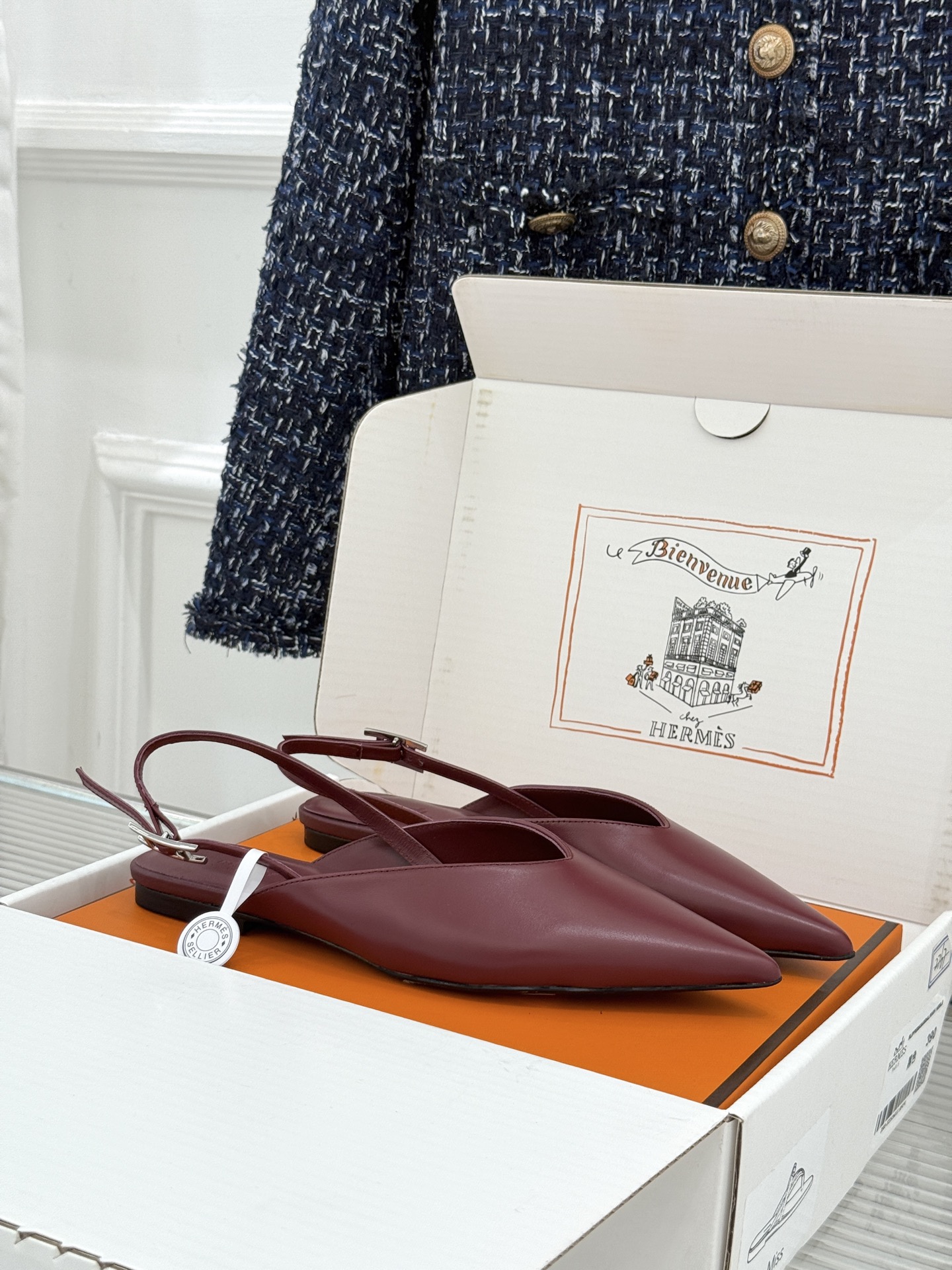 Hermès/爱马仕26WF新品双H扣V口尖头后空平底高跟凉鞋 双H金扣镌刻品牌基因V口剪裁悄悄修饰腿型