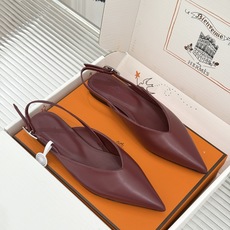 Hermès/爱马仕26WF新品双H扣V口尖头后空平底高跟凉鞋 双H金扣镌刻品牌基因V口剪裁悄悄修饰腿型 Hermès/爱马仕26WF新品双H扣V口尖头后空平底高跟凉鞋 双H金扣镌刻品牌基因V口剪裁悄悄修饰腿型