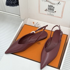 Hermès/爱马仕26WF新品双H扣V口尖头后空平底高跟凉鞋 双H金扣镌刻品牌基因V口剪裁悄悄修饰腿型 Hermès/爱马仕26WF新品双H扣V口尖头后空平底高跟凉鞋 双H金扣镌刻品牌基因V口剪裁悄悄修饰腿型
