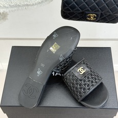 CHANE*|小香经典金属双C镂空编织厚底拖鞋手工编织纹理自带呼吸感金属双C在阳光下熠熠生辉镂空设计透出 CHANE*|小香经典金属双C镂空编织厚底拖鞋手工编织纹理自带呼吸感金属双C在阳光下熠熠生辉镂空设计透出