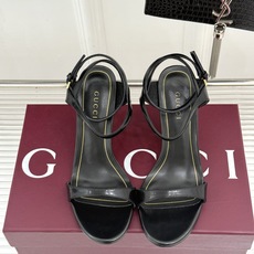 Gucci/古驰26WF新品一字带金属跟高跟凉鞋金属细跟折射冷冽光泽一字带勾勒足弓柔媚曲线杏仁头温柔包容 Gucci/古驰26WF新品一字带金属跟高跟凉鞋金属细跟折射冷冽光泽一字带勾勒足弓柔媚曲线杏仁头温柔包容