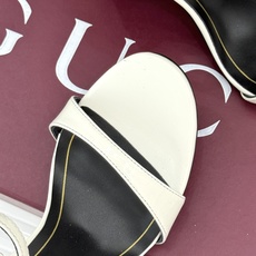 Gucci/古驰26WF新品一字带金属跟高跟凉鞋金属细跟折射冷冽光泽一字带勾勒足弓柔媚曲线杏仁头温柔包容 Gucci/古驰26WF新品一字带金属跟高跟凉鞋金属细跟折射冷冽光泽一字带勾勒足弓柔媚曲线杏仁头温柔包容