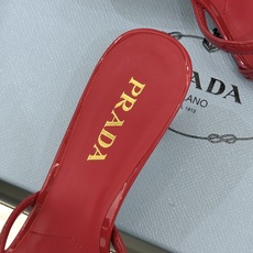 (原版飞机盒+10)Prada/普拉达26WF新品细带蝴蝶结高跟拖鞋漆皮光泽流转指尖细带勾勒足弓优美曲线 (原版飞机盒+10)Prada/普拉达26WF新品细带蝴蝶结高跟拖鞋漆皮光泽流转指尖细带勾勒足弓优美曲线