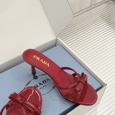 (原版飞机盒+10)Prada/普拉达26WF新品细带蝴蝶结高跟拖鞋漆皮光泽流转指尖细带勾勒足弓优美曲线 (原版飞机盒+10)Prada/普拉达26WF新品细带蝴蝶结高跟拖鞋漆皮光泽流转指尖细带勾勒足弓优美曲线