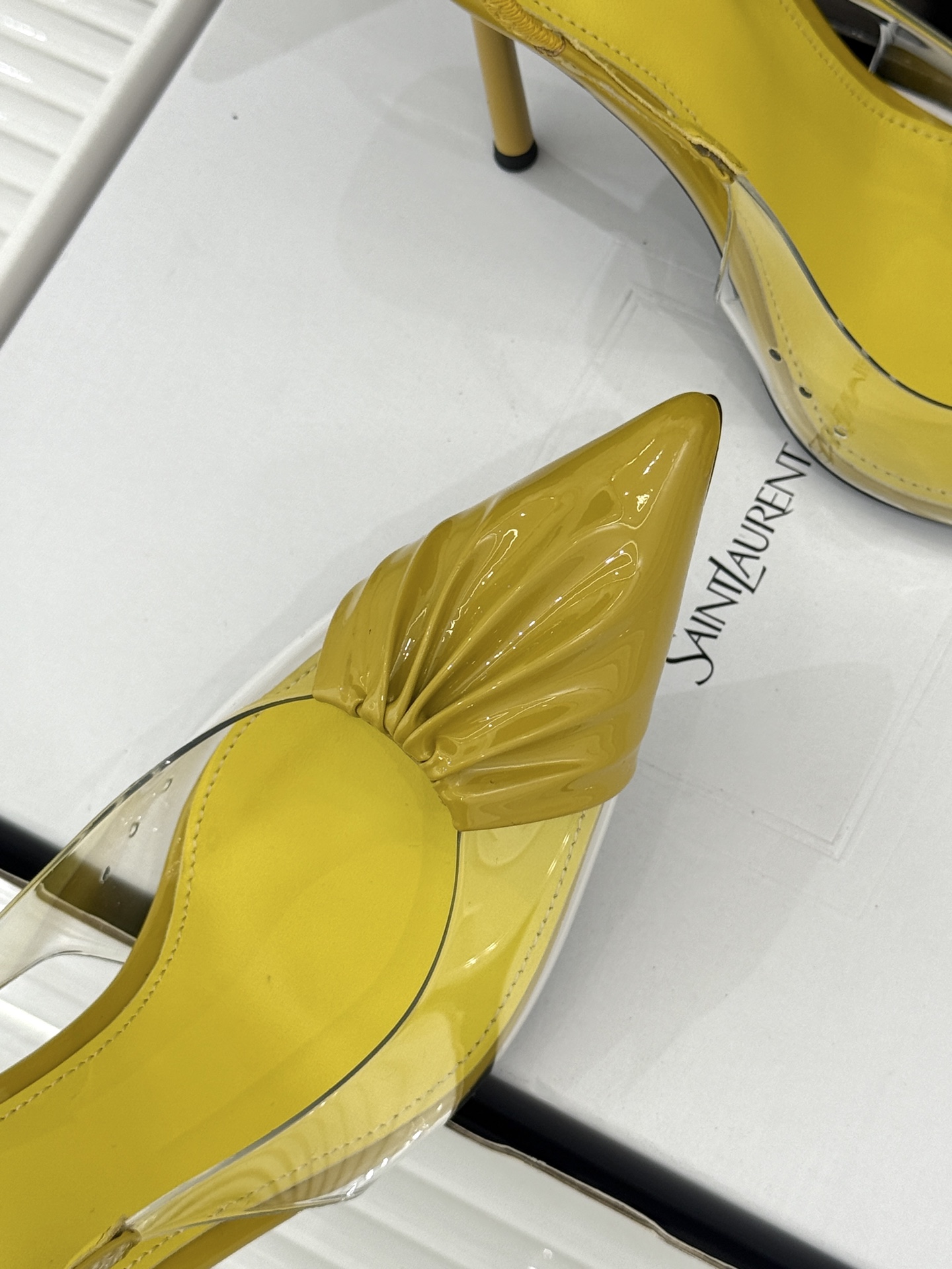 （原版飞机＋10）Saint Laurent /圣罗兰YSL26WF新品胶片褶皱尖头后空高跟凉鞋冷艳御姐