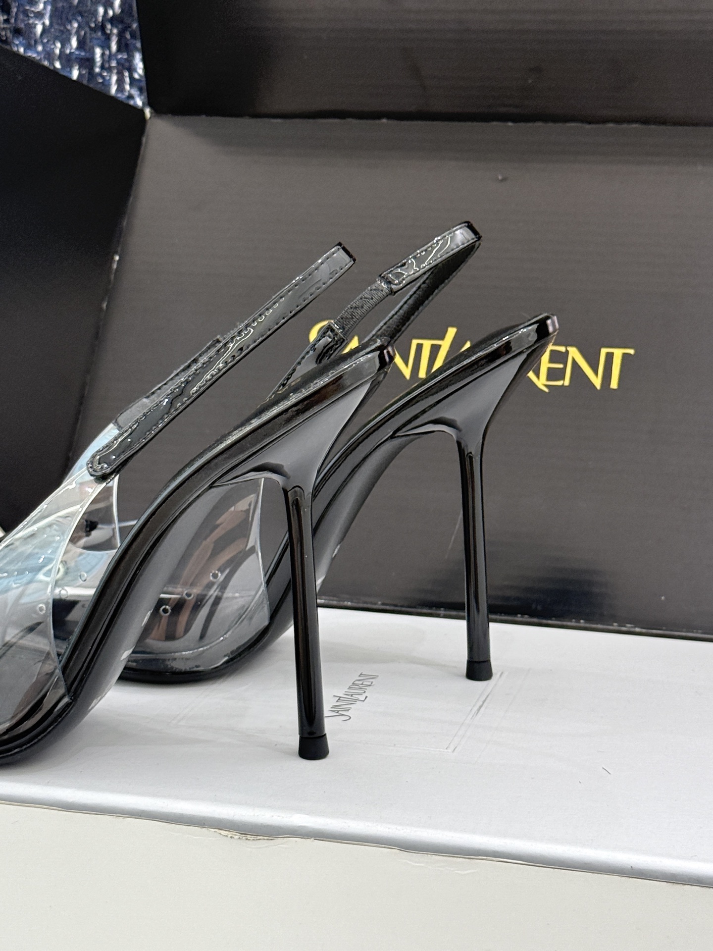 （原版飞机＋10）Saint Laurent /圣罗兰YSL26WF新品胶片褶皱尖头后空高跟凉鞋冷艳御姐