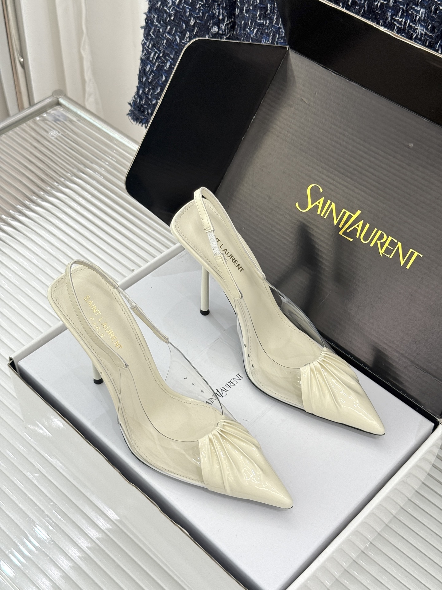 （原版飞机＋10）Saint Laurent /圣罗兰YSL26WF新品胶片褶皱尖头后空高跟凉鞋冷艳御姐