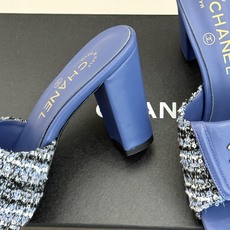 CHANE*|小香双C翻盖方头粗跟拖鞋不费力的法式松弛感双C金扣自带贵气翻盖方头慵懒随性粗跟踩出舒适步调 CHANE*|小香双C翻盖方头粗跟拖鞋不费力的法式松弛感双C金扣自带贵气翻盖方头慵懒随性粗跟踩出舒适步调