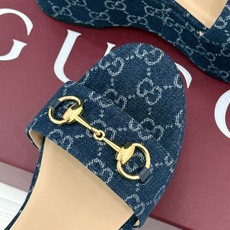 Gucci/古驰经典马衔扣老花松糕厚底凉鞋谁懂啊这双真的封神经典老花铺满整个鞋面金色马衔扣熠熠生辉7.5 Gucci/古驰经典马衔扣老花松糕厚底凉鞋谁懂啊这双真的封神经典老花铺满整个鞋面金色马衔扣熠熠生辉7.5